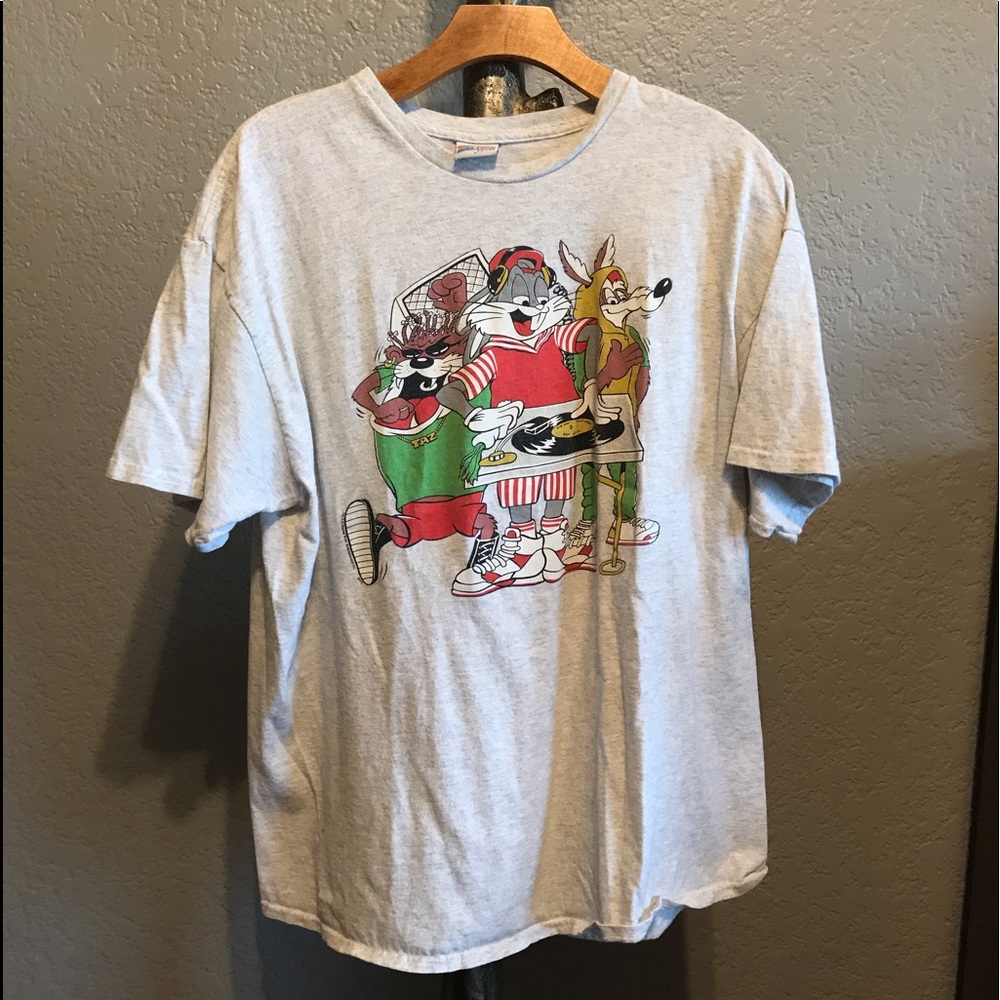 Looney tunes tee